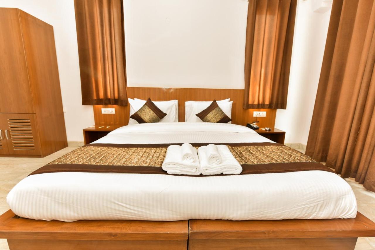 Hotel Luxury Collection 구르가온 외부 사진