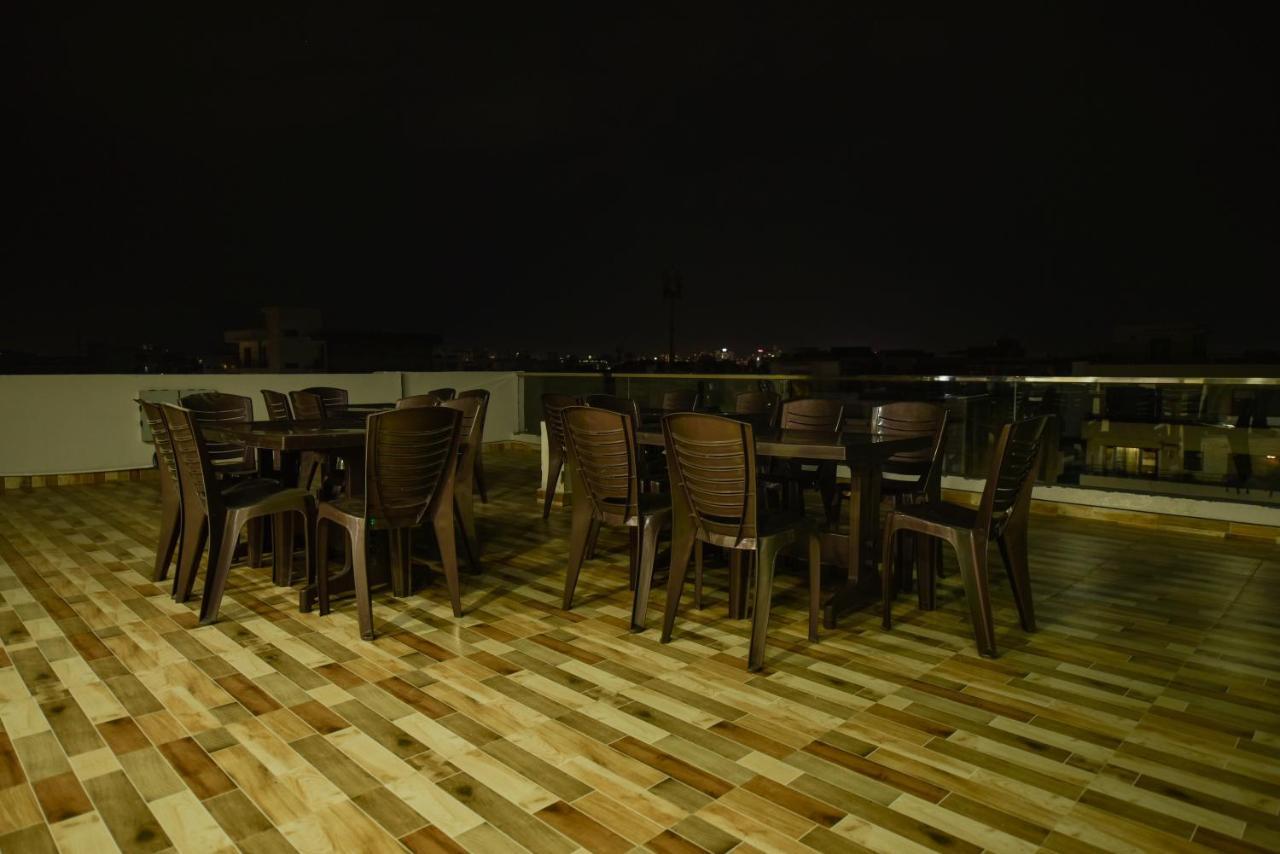 Hotel Luxury Collection 구르가온 외부 사진